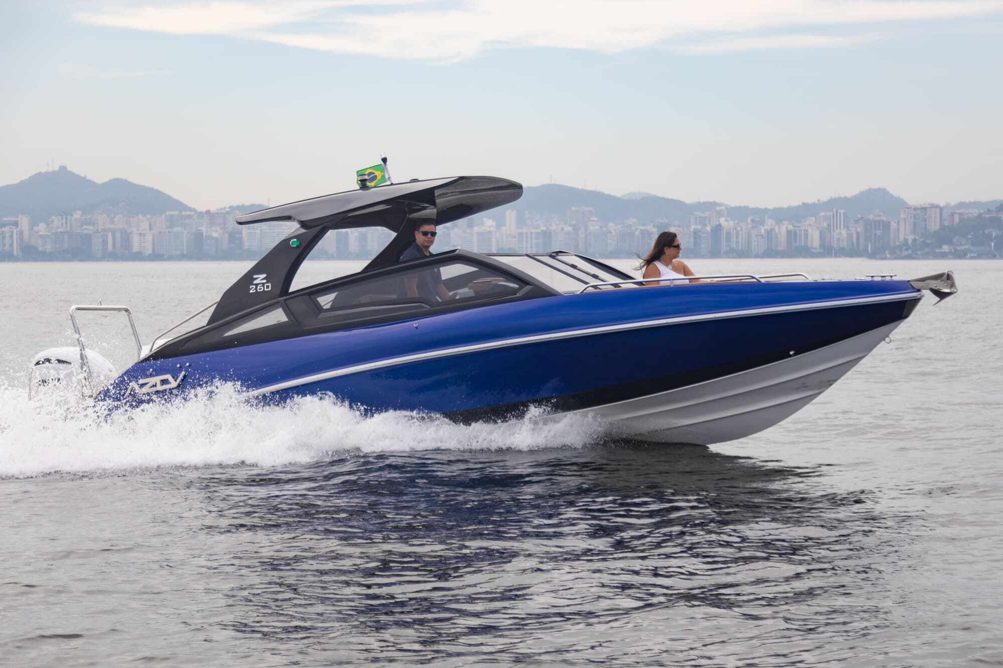 Azov Yachts realiza pré-lançamento de lancha no Rio Boat Show 2025